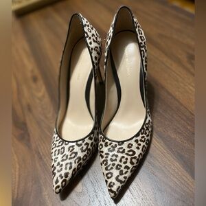 Stuart Weitzman Royal Legend
Spotted Leopard Stiletto